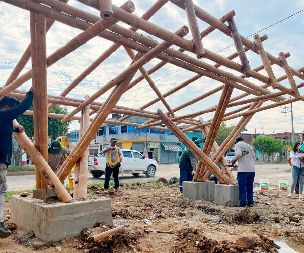 WORKSHOP PARADERO DE BAMBÚ DE DOS ISLAS EN UNIÓN ASHANINKA 7 - FIA IMG_0264